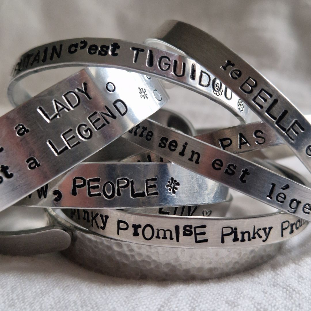 MARLEY – Jonc en aluminium personnalisable gravé à la main best-seller